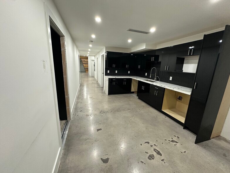 More Photos Of 4151 NW 2nd Ave, Miami Loft Creative Space For Lease