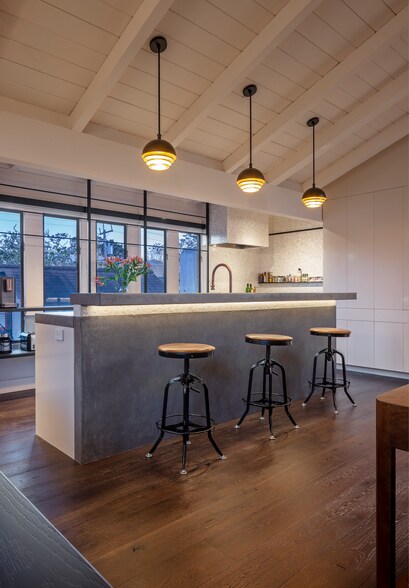 More Photos Of San Carlos NW Of 8th Ave, Carmel Storefront Retail Residential For Lease