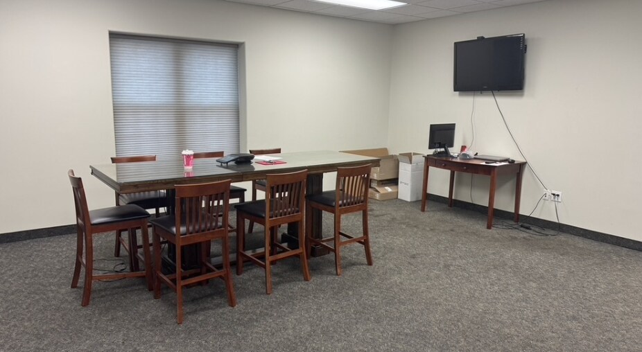 More Photos Of 24 Elise St, Westfield Flex For Lease