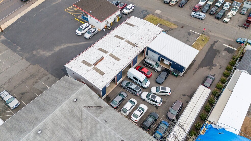 More Photos Of 1413-1415 Elkins Ave, Levittown Freestanding For Lease