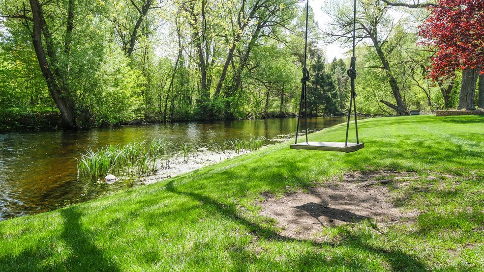 More Photos Of 141 County Road Kk, Amherst Restaurant For Sale