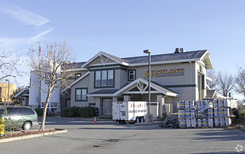 More Photos Of 15 Rowland Way, Novato General Retail For Sale