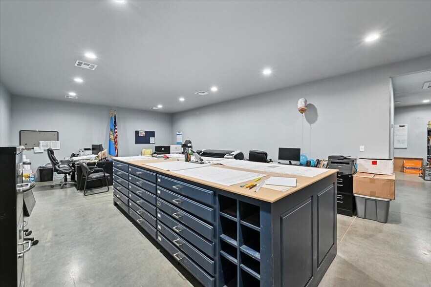 More Photos Of 22390 E 111th St, Broken Arrow Warehouse For Lease