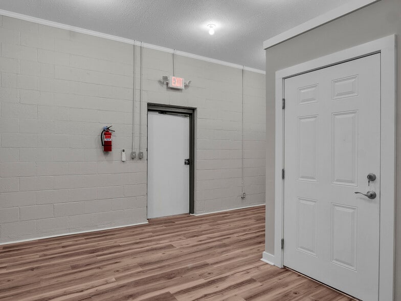 More Photos Of 4620 Potter Rd, Stallings Office For Sale