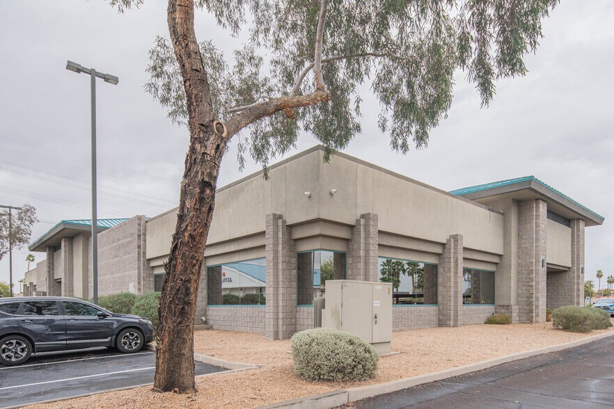 More Photos Of 12515 W Bell Rd, Surprise Office For Lease