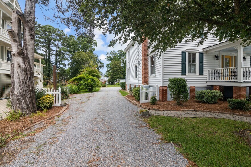 More Photos Of 567 E Water St, Belhaven Hospitality For Sale