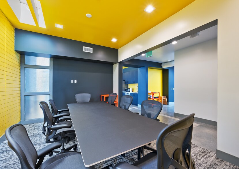 More Photos Of 953 N Cole Ave, Los Angeles Office For Sale