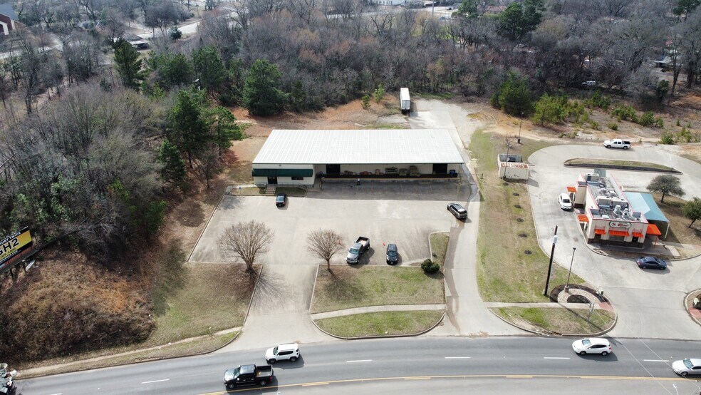 Primary Photo Of 427 S Glenwood Blvd, Tyler Warehouse For Sale