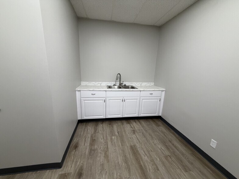 More Photos Of 18207 Chisholm Trl, Houston Unknown For Lease