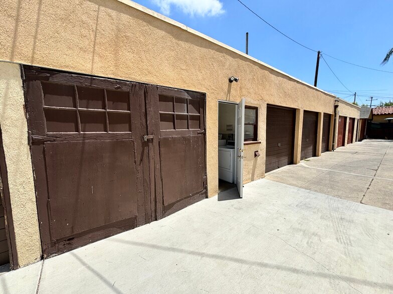 More Photos Of 921 N Lacy St, Santa Ana Apartments For Sale