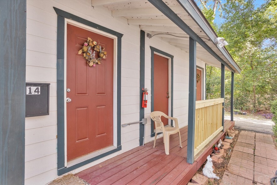 More Photos Of 1107 Palestine St, Conroe Apartments For Sale