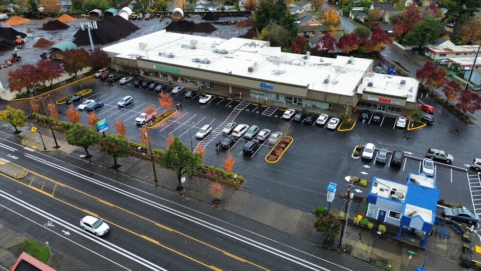 More Photos Of 6828-6868 SE Foster Rd, Portland Unknown For Lease