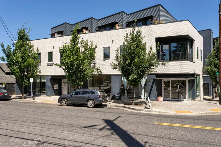 Primary Photo Of 1407 SE Cora St, Portland Restaurant For Sale