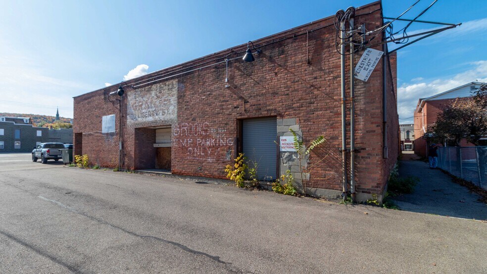 More Photos Of 36 Liberty St, Bath Storefront Retail Office For Sale