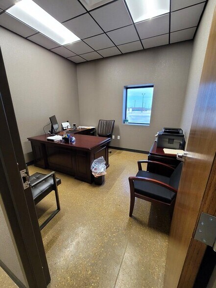 More Photos Of 6308 S County Road 1270, Midland Warehouse For Lease