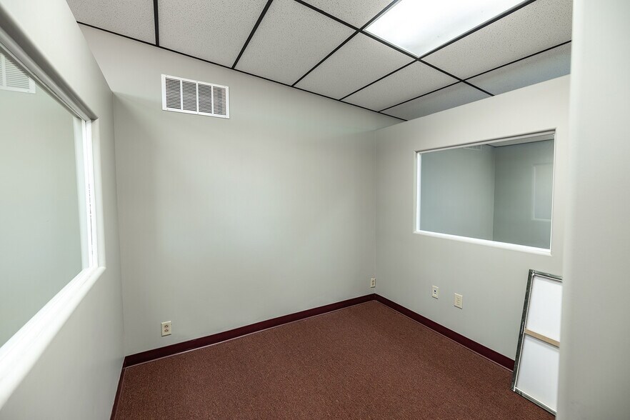 More Photos Of 11209 W Kellogg, Wichita Auto Dealership For Sale