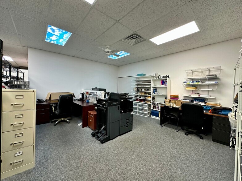 More Photos Of 4042 W 82nd Ct, Merrillville Office For Sale