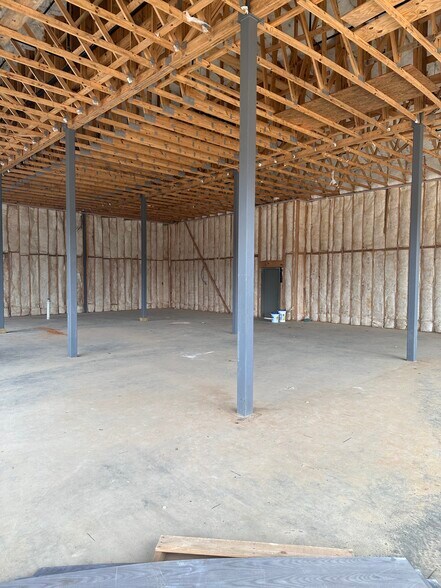 More Photos Of 525 W Erwin St, Tyler Restaurant For Lease