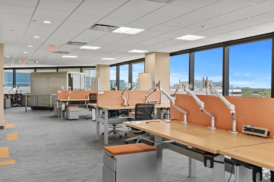 More Photos Of 899 W Cypress Creek Rd, Fort Lauderdale Office For Lease