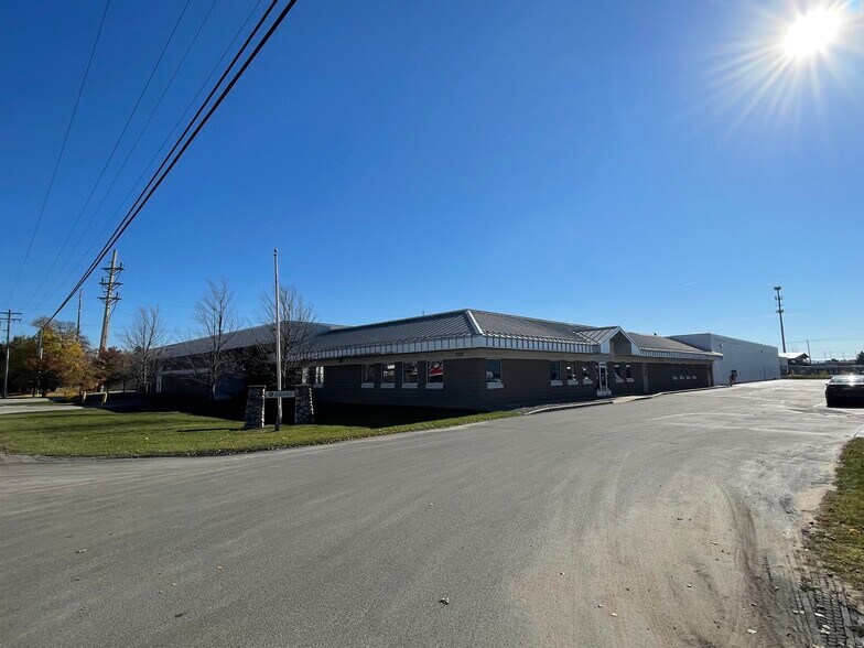 More Photos Of 2325 Sybrant Rd, Traverse City Warehouse For Sale