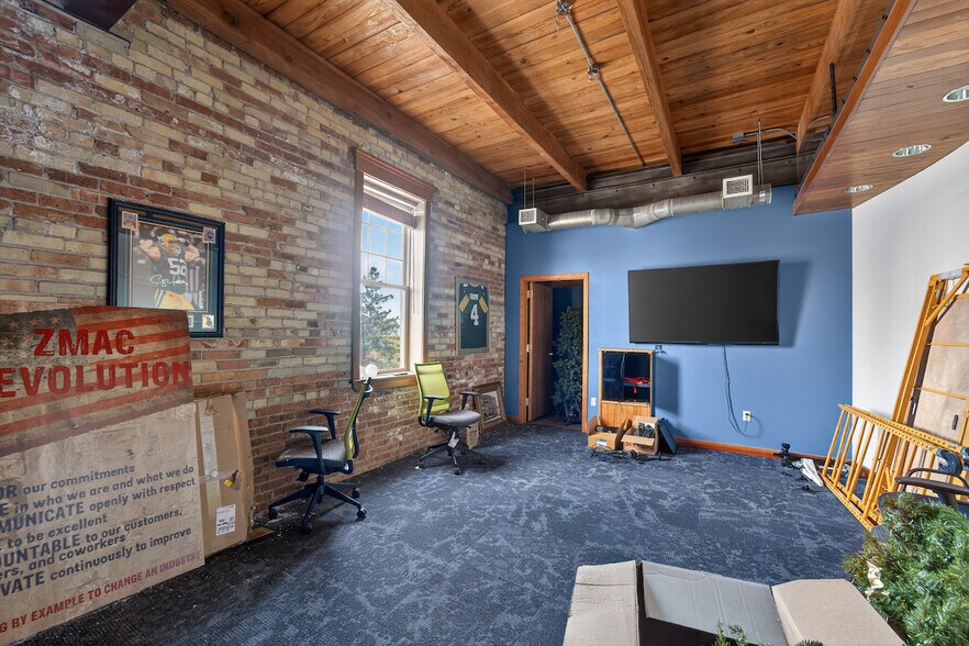 More Photos Of 510 College Ave, Racine Storefront Retail Office For Sale