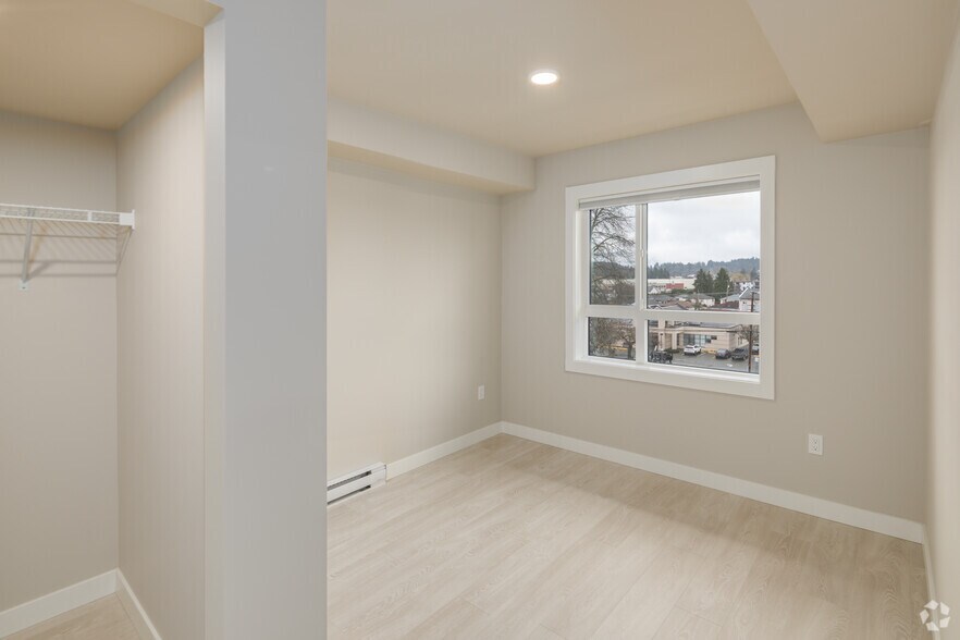 More Photos Of 107 Evans St, Duncan Apartments For Sale