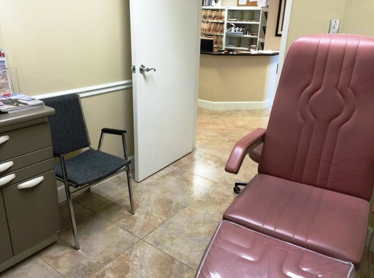 More Photos Of 15300 S Jog Rd, Delray Beach Medical For Sale