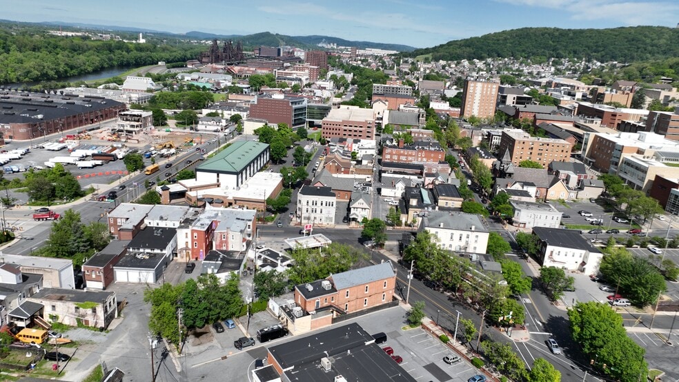 More Photos Of 215-217 Broadway, Bethlehem Restaurant For Lease