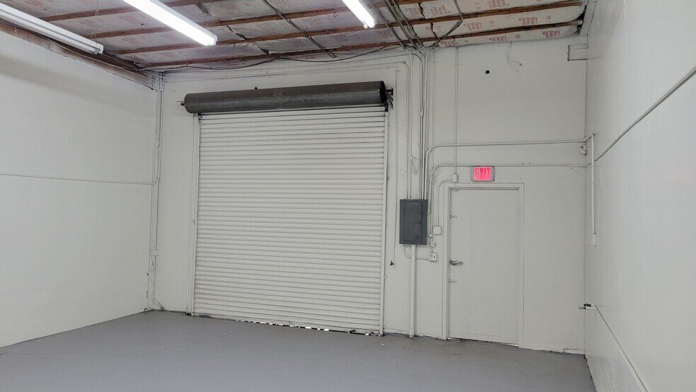 More Photos Of 1220 E Greg St, Sparks Light Distribution For Lease