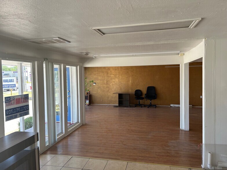 More Photos Of 213 S Air Depot Blvd, Oklahoma City Freestanding For Lease