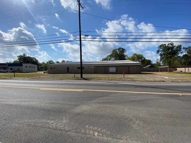 More Photos Of 1501 Dupont, Orange Warehouse For Lease
