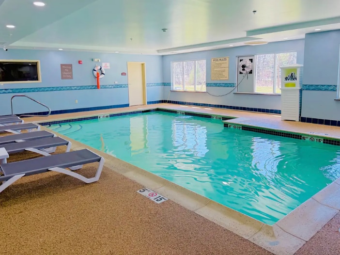 More Photos Of 329 US Route 1, Scarborough Hotel For Sale