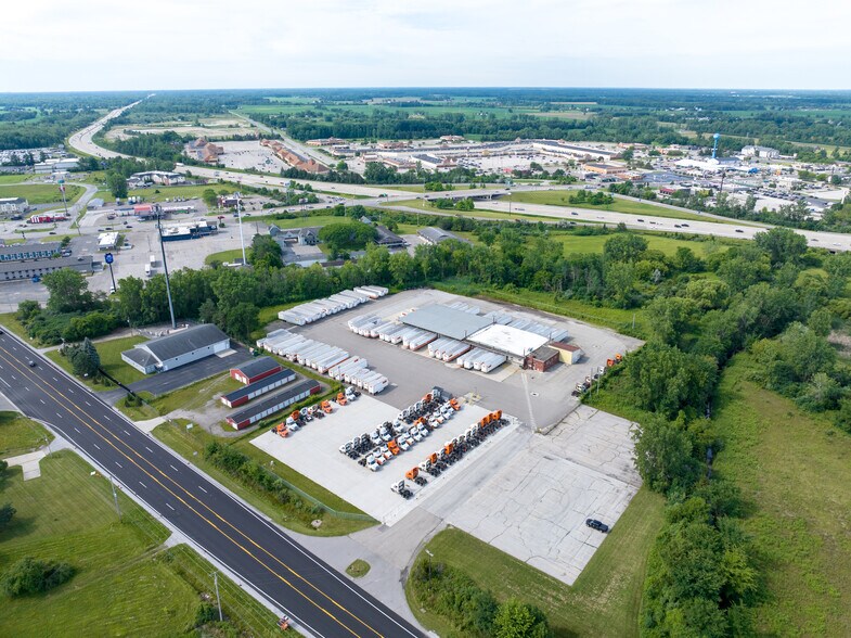 Primary Photo Of 11740 Dixie Hwy, Birch Run Truck Terminal For Sale