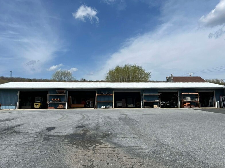 More Photos Of 200 Bridge St, Tremont General Retail For Sale