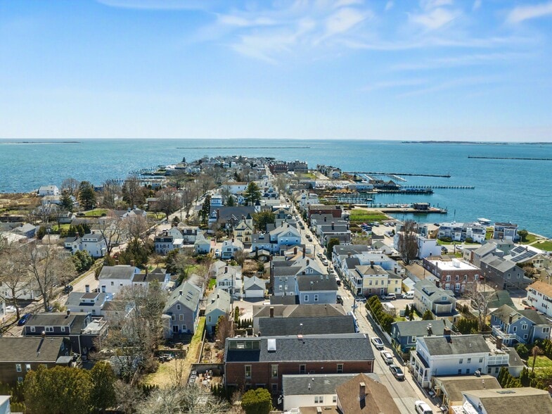 More Photos Of 145 Water St, Stonington Storefront Retail Office For Sale