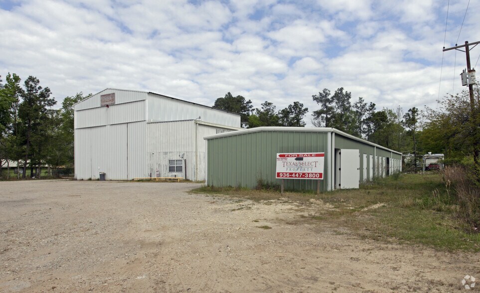 More Photos Of 200 N Manthey St, Cleveland Warehouse For Lease