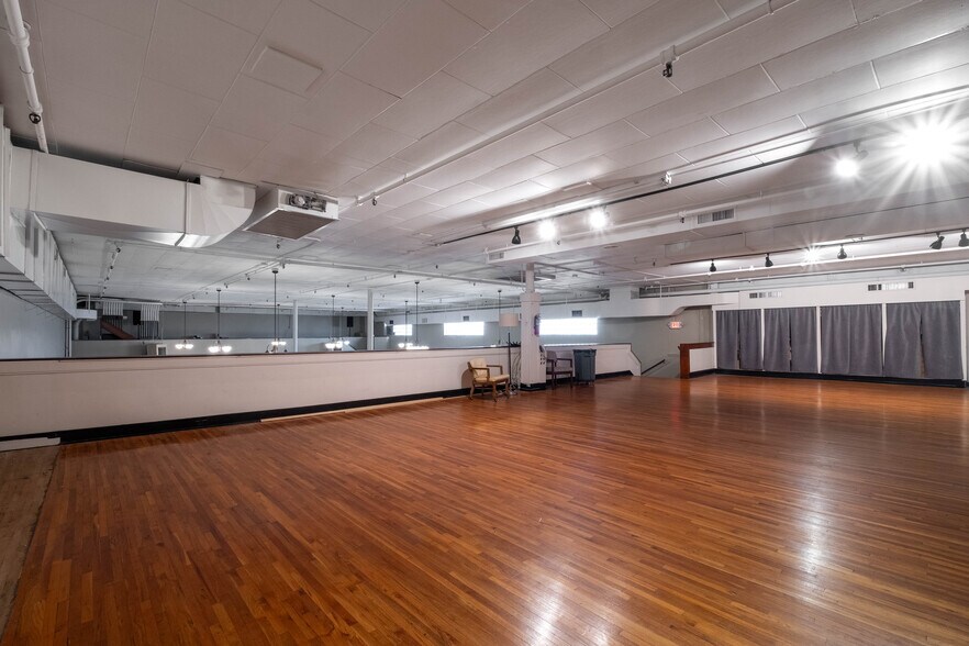 More Photos Of 101 E Main St, Elkin Restaurant For Sale