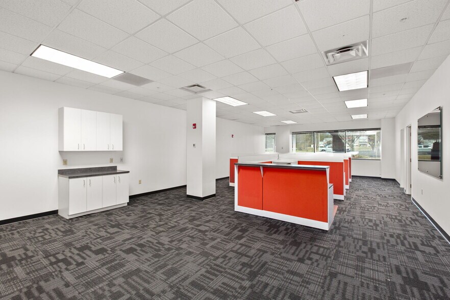 More Photos Of 10304 Spotsylvania Ave, Fredericksburg Office For Lease