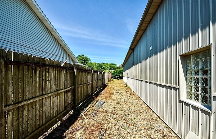 More Photos Of 4001 Cleveland Ave S, Canton Industrial For Sale