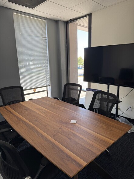 More Photos Of 2500 Pegasus Dr, Bakersfield Manufacturing For Lease