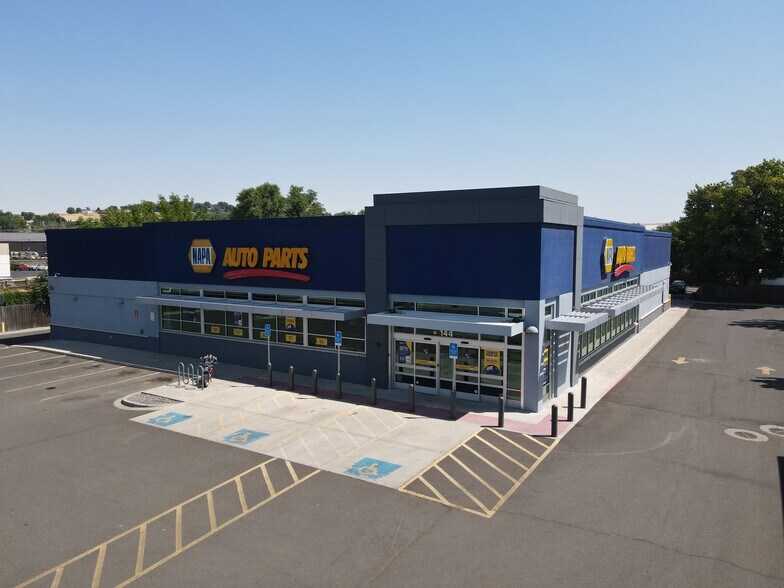 Primary Photo Of 144 SW 20th St, Pendleton Drugstore For Sale