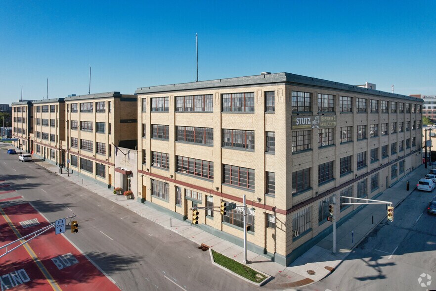 More Photos Of 1020-1090 N Capitol Ave, Indianapolis Loft Creative Space For Lease