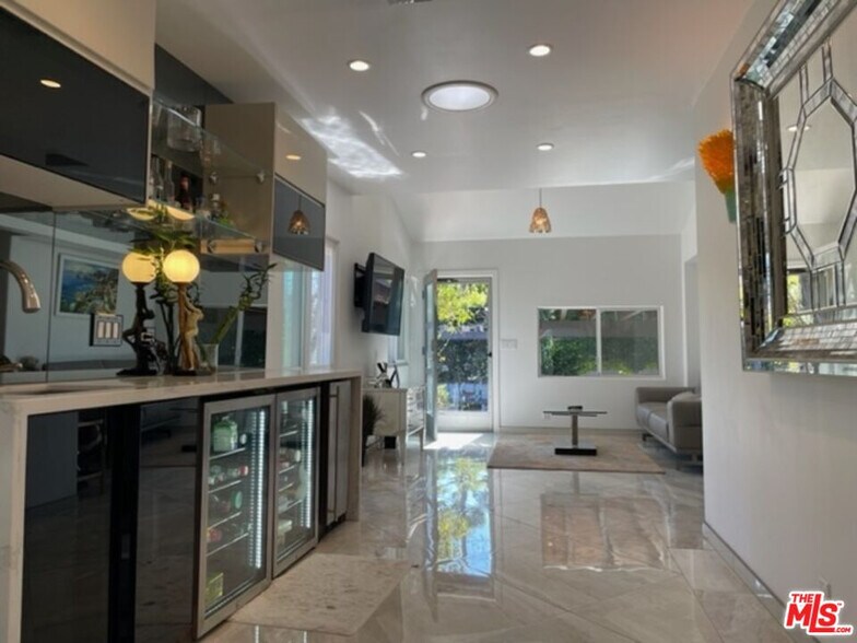 More Photos Of 425 Sunridge St, Playa Del Rey Multifamily For Sale