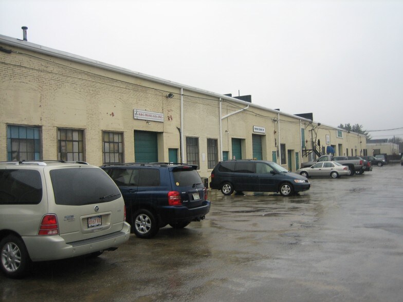 More Photos Of 273 Lenox St, Norwood Warehouse For Lease