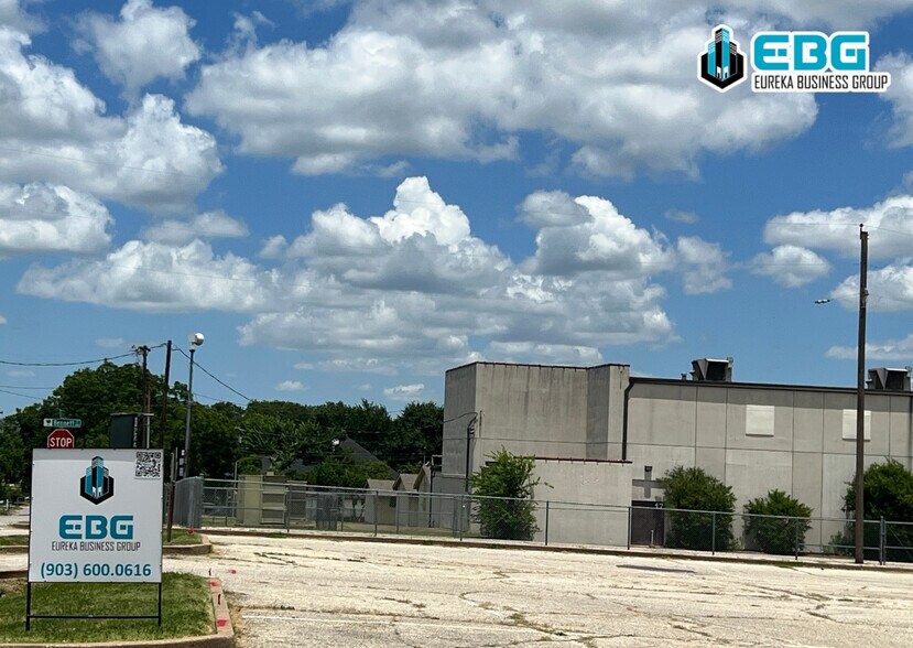 More Photos Of 700 Bennett St, Cedar Hill Schools For Sale