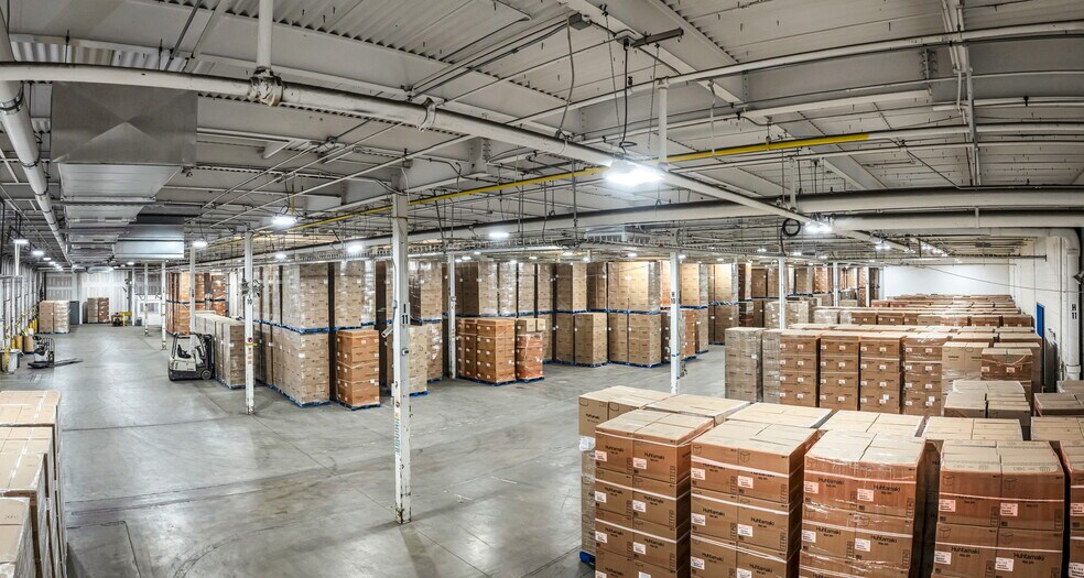 More Photos Of 100 Brookdale Dr, Springfield Distribution For Lease