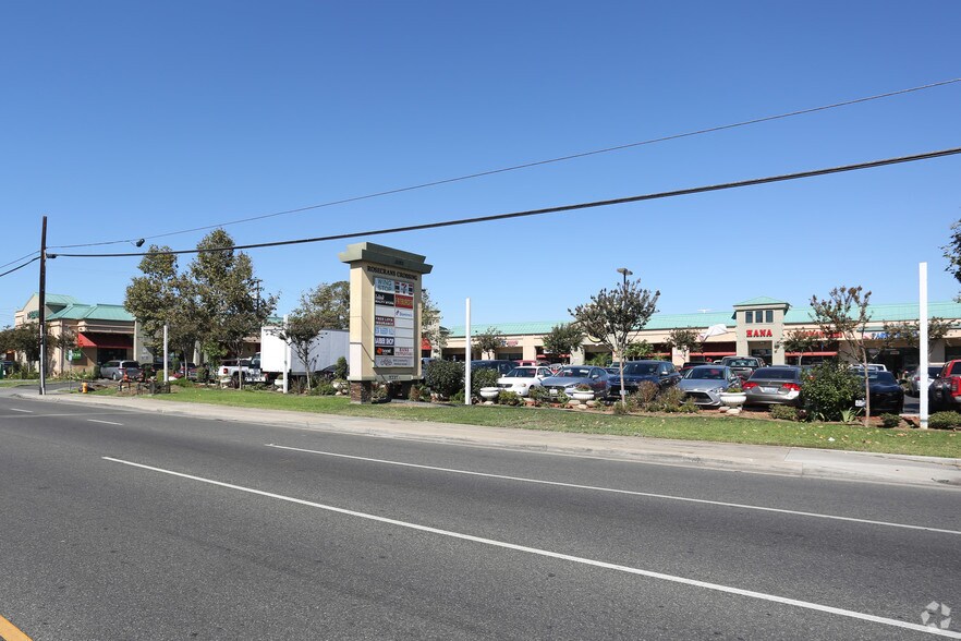 More Photos Of 2251 W Rosecrans Ave, Compton Unknown For Lease