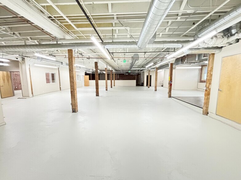 More Photos Of 230-236 8th St, San Francisco Light Manufacturing For Lease