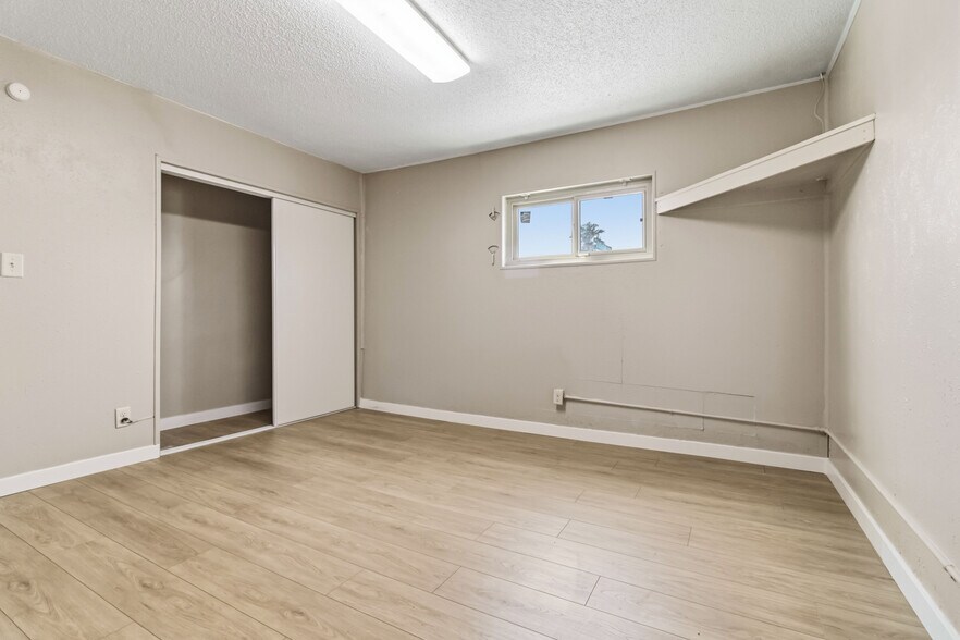 More Photos Of 1211 S Eastern Ave, Las Vegas Office For Lease