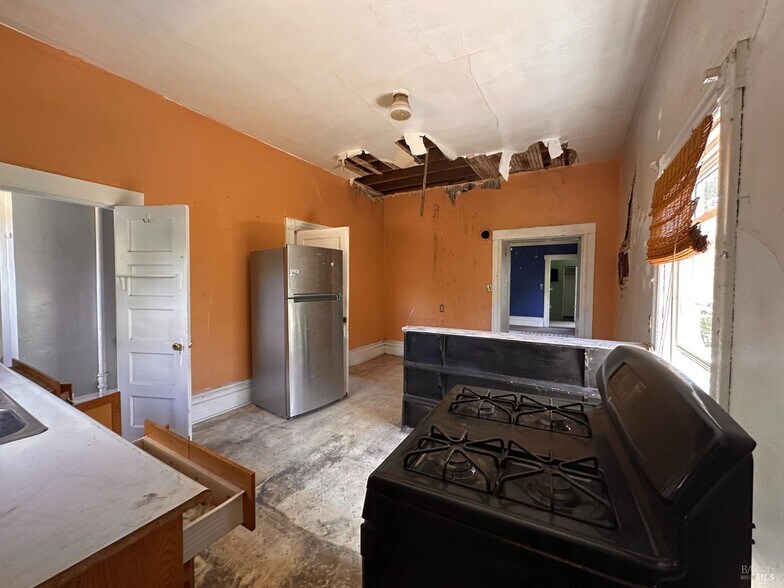 More Photos Of 131 Coombs St, Napa Apartments For Sale